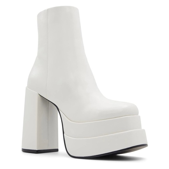Call It Spring Women's Tenacious Ankle Boot icy white size 9 - Picture 3 of 9